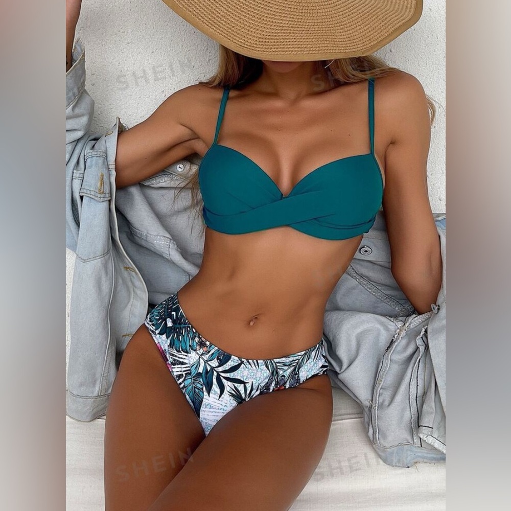 Floral Twist Push Up Bikini